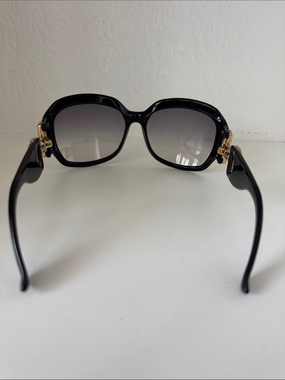 Gucci Black Oversized Gradient Sunglasses - Picture 6 of 10